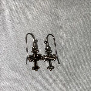 Very pretty cross earrings